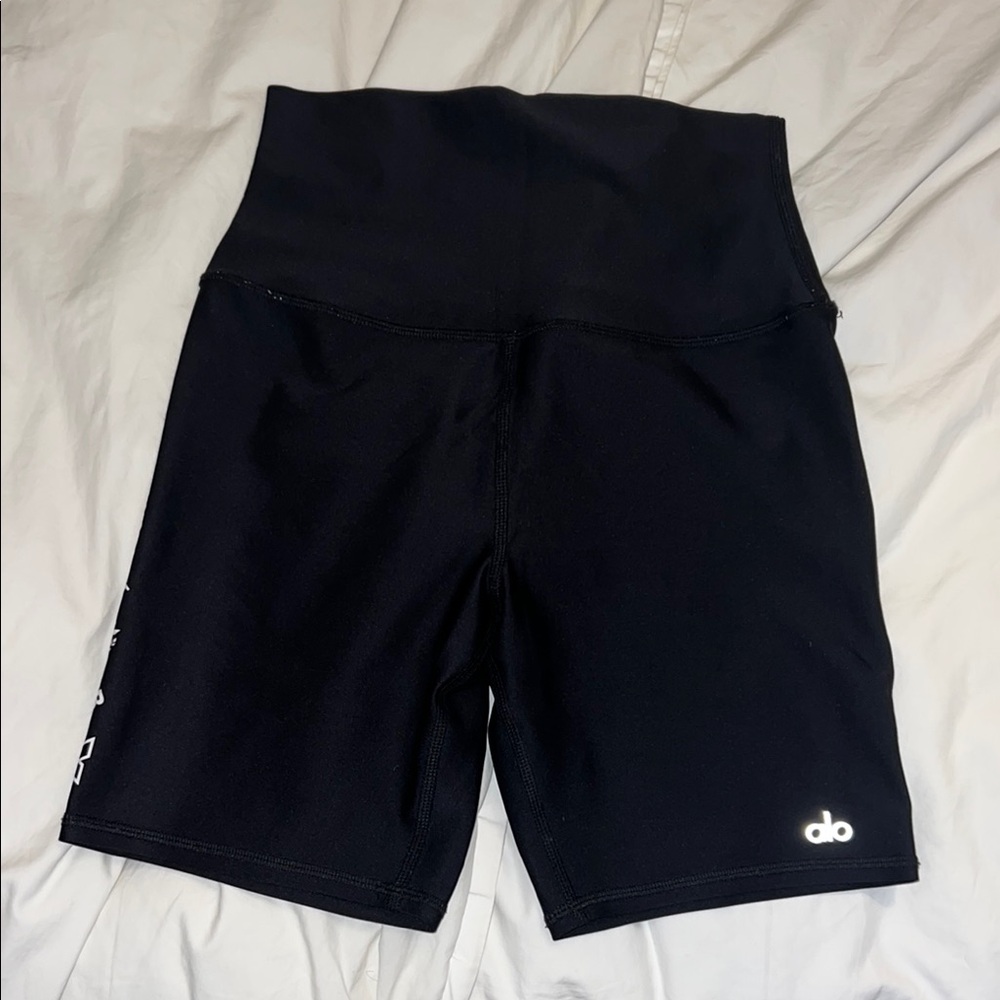 Alo Yoga Women's Black High-Waist Shorts